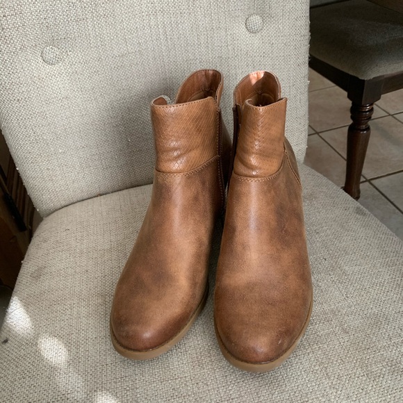 Booties - Picture 3 of 3